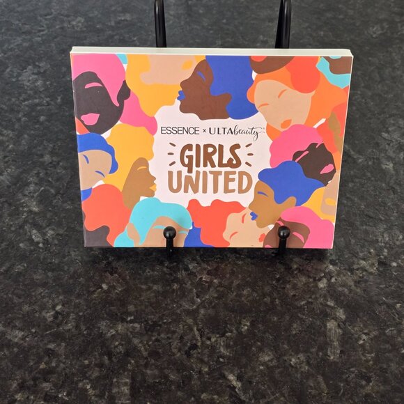 Huda Nude Light & Essence Ulta Girl United Eyeshadow Pallet (Bundle) - Picture 4 of 7